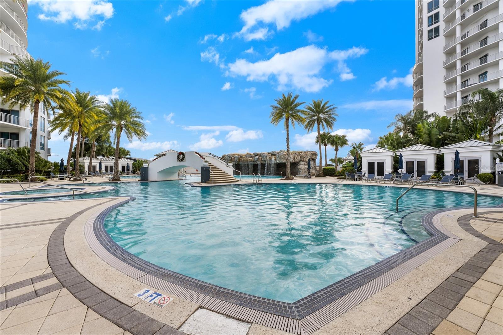 1209 E CUMBERLAND AVE #1705