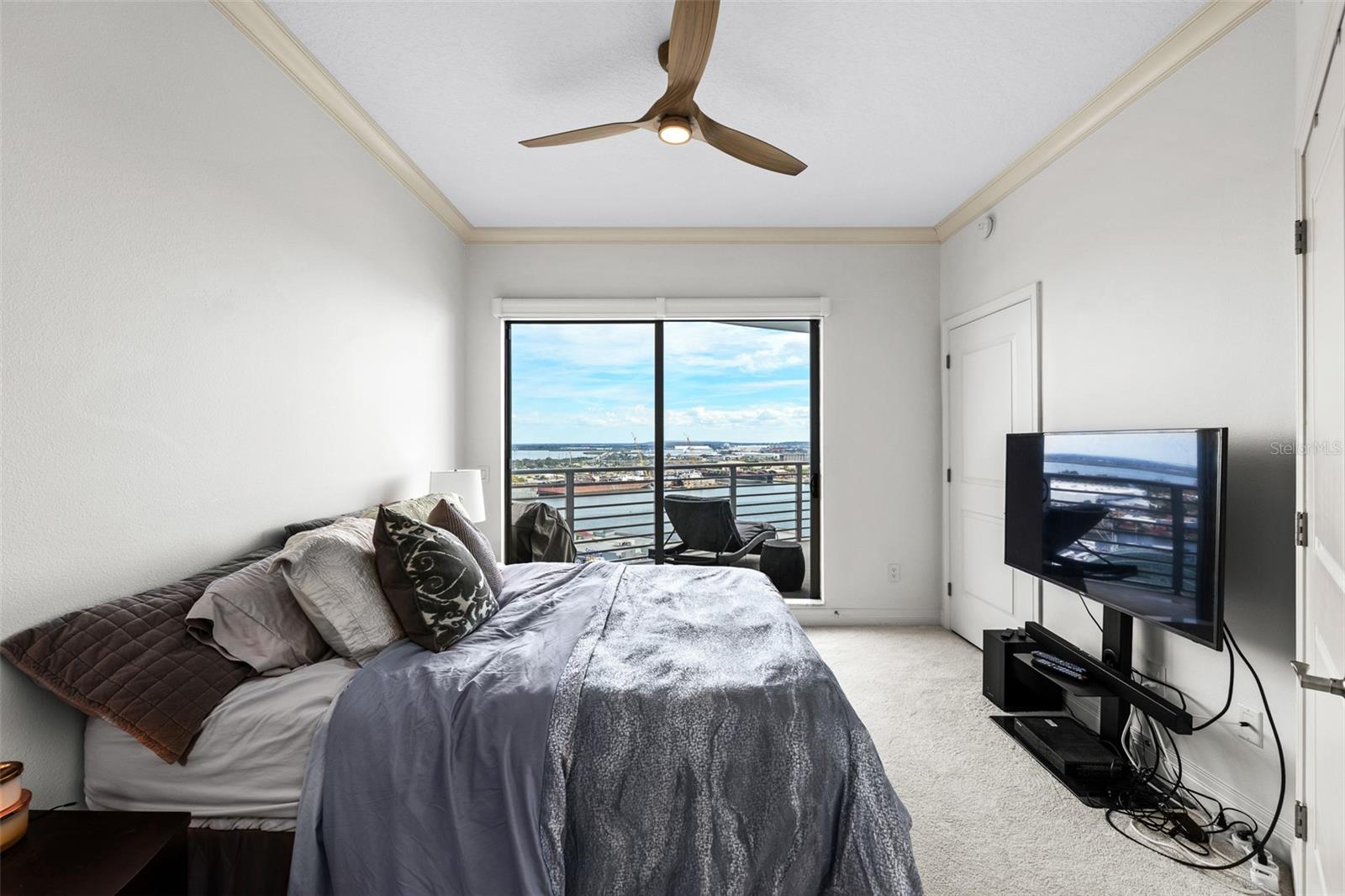 1209 E CUMBERLAND AVE #1705