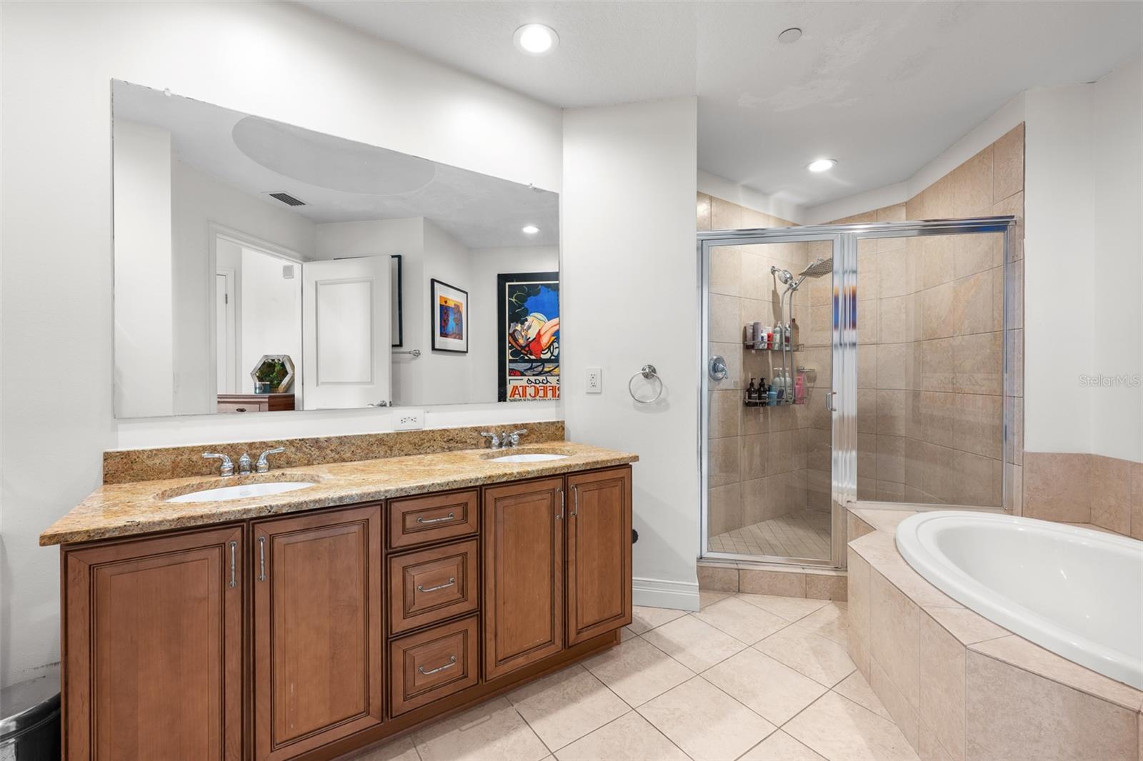 1209 E CUMBERLAND AVE #1705