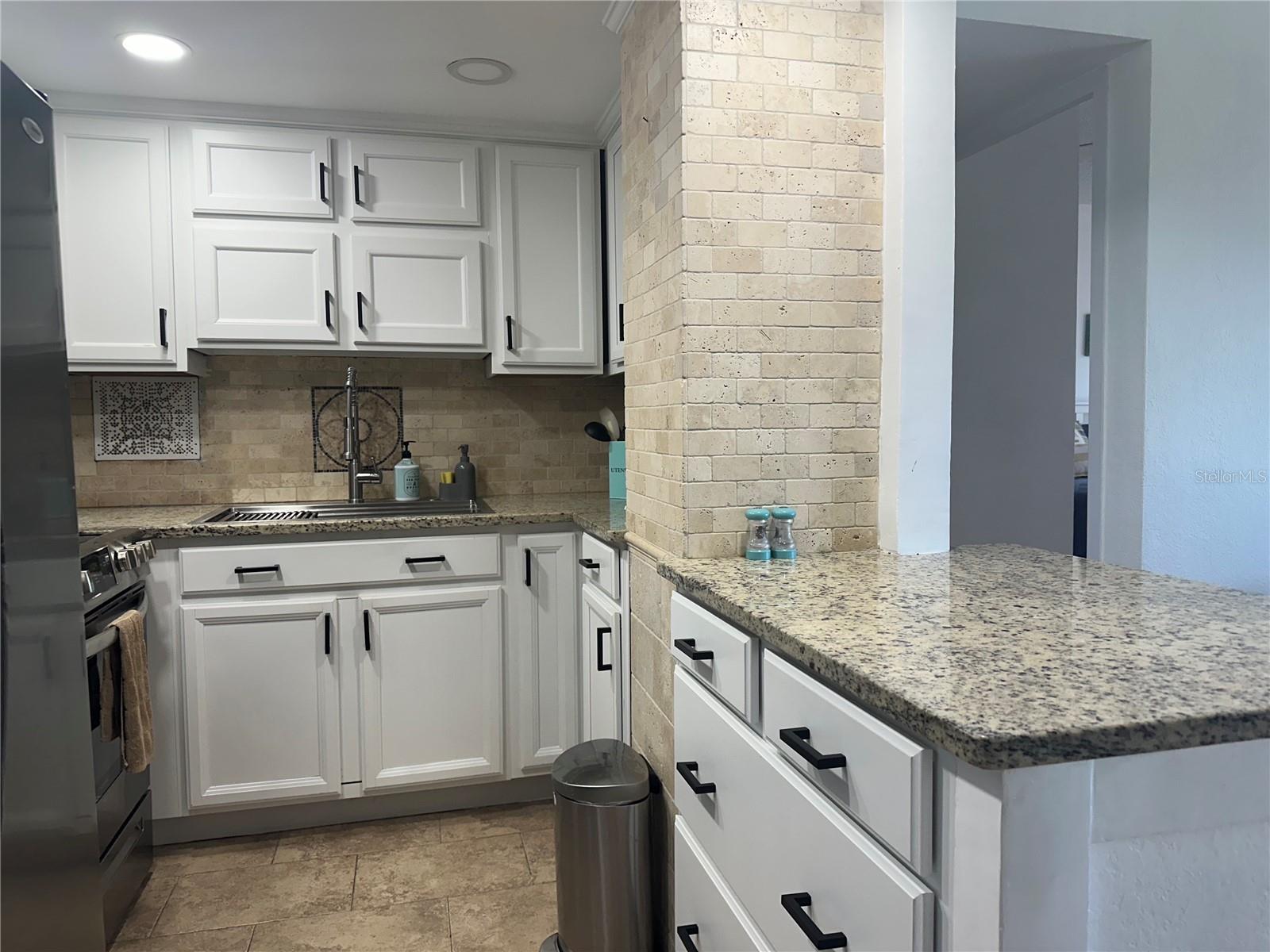 880 MANDALAY AVE #S606