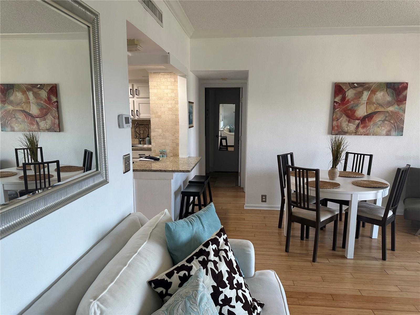 880 MANDALAY AVE #S606