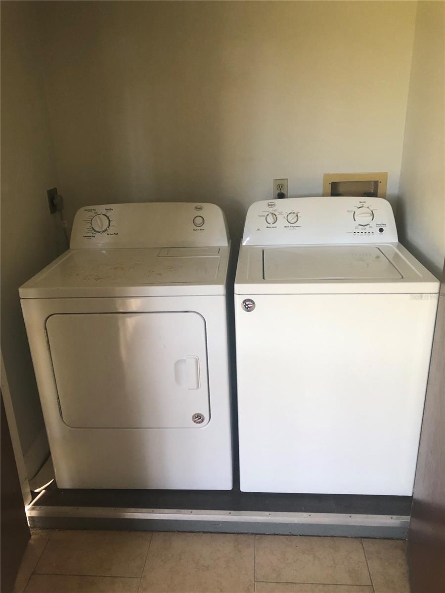 122 LAKEVIEW WAY #122