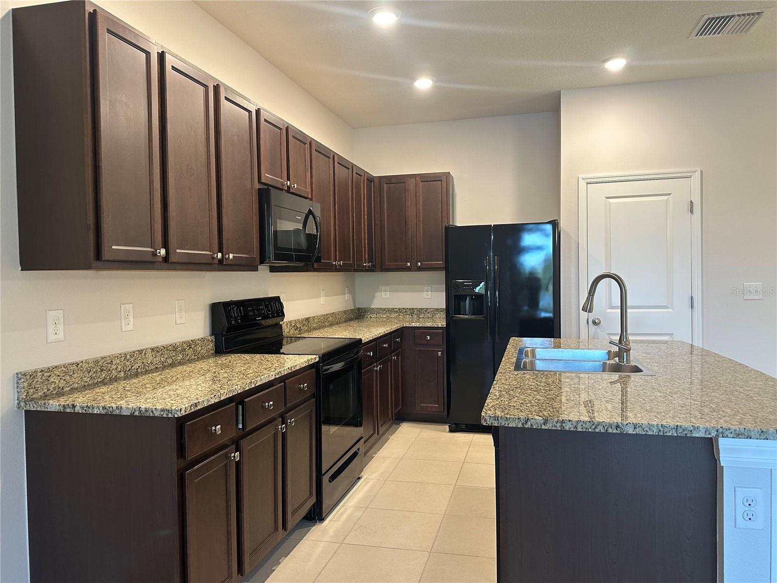 2834 SUNCOAST BLEND DR