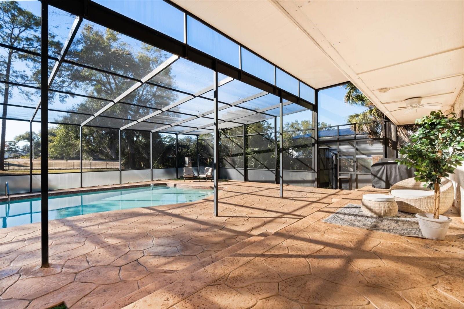 501 SWEETWATER CLUB CIR