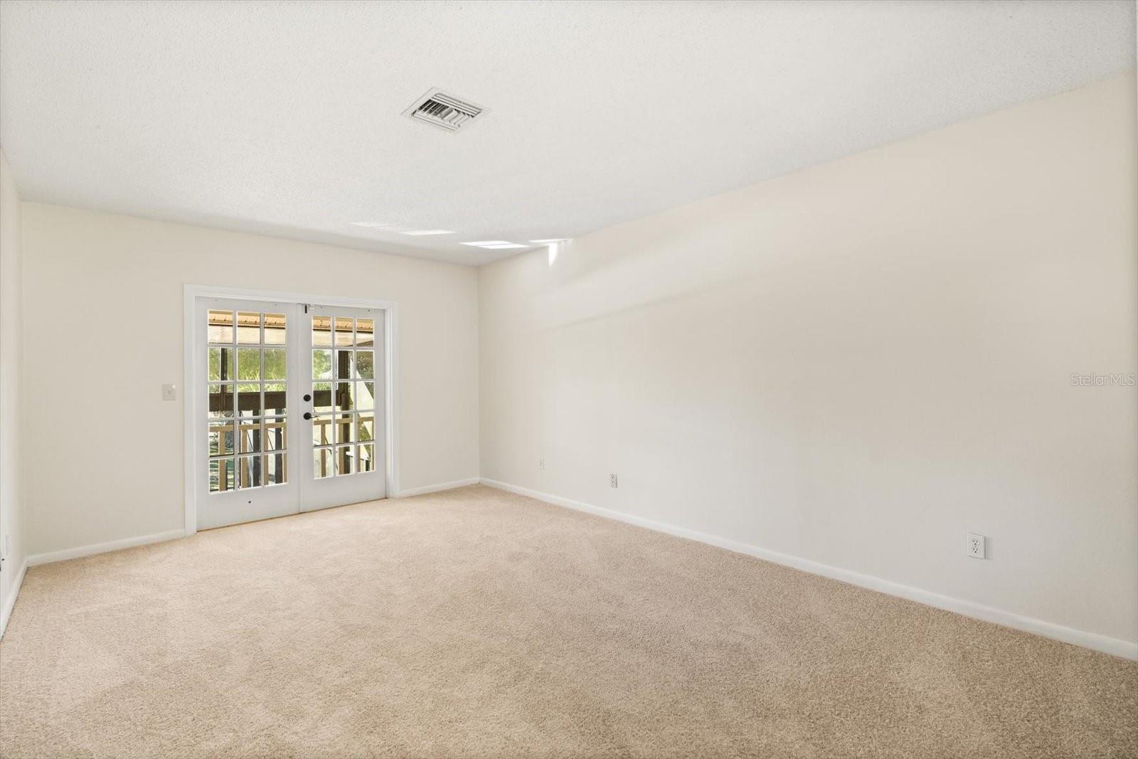 501 SWEETWATER CLUB CIR