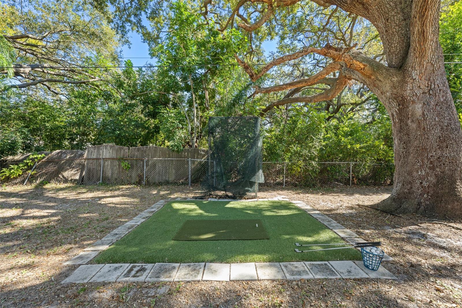 2265 BELLEAIR RD