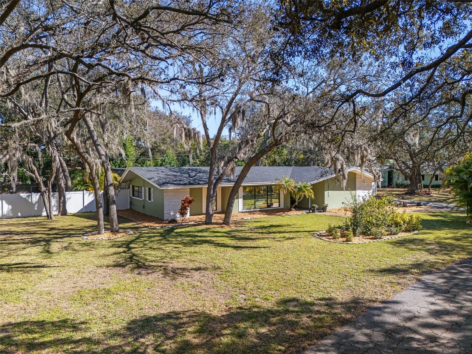 2265 BELLEAIR RD