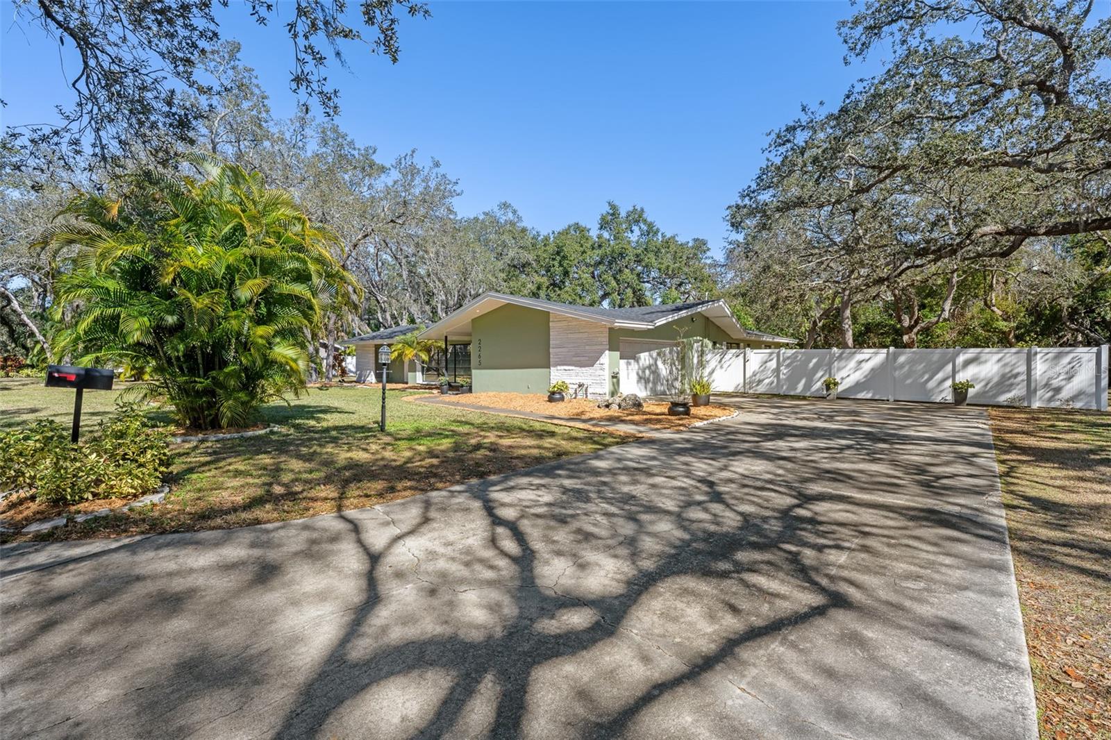 2265 BELLEAIR RD