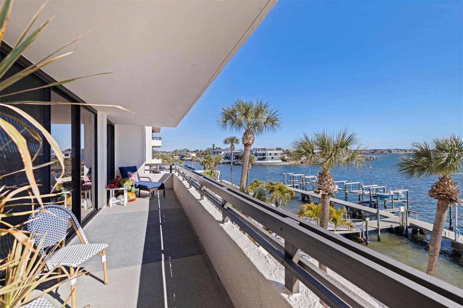 5700 MARINER ST #305