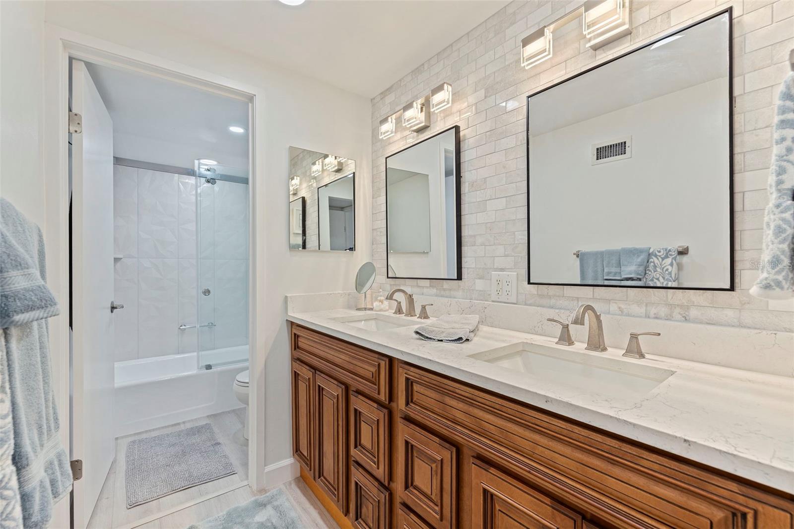 5700 MARINER ST #305