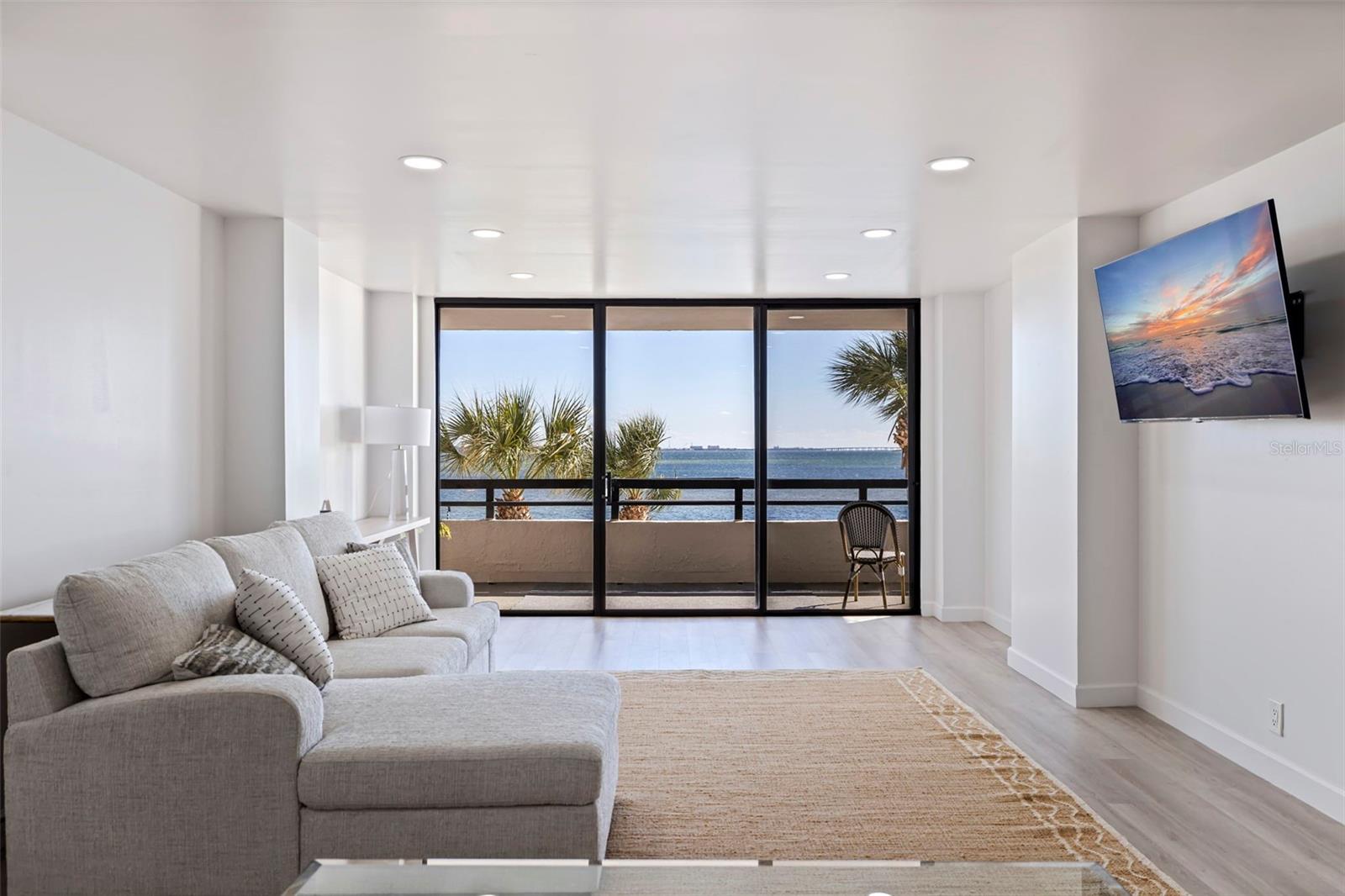 5700 MARINER ST #305