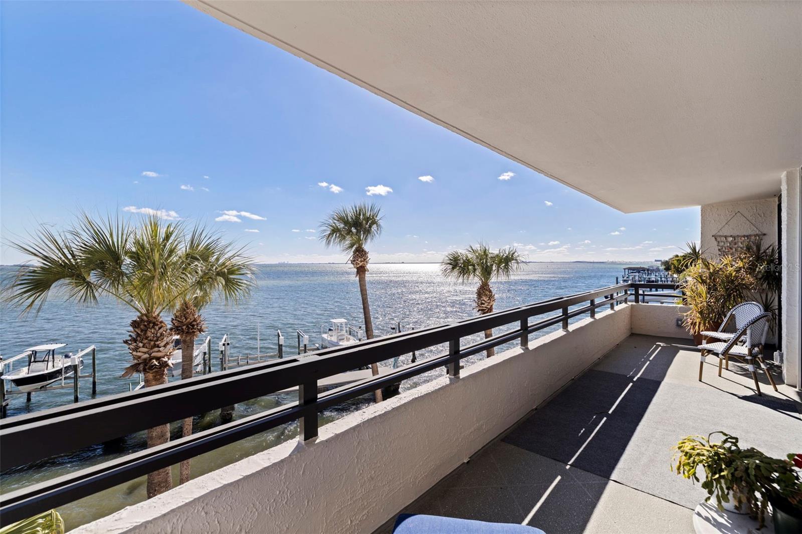 5700 MARINER ST #305