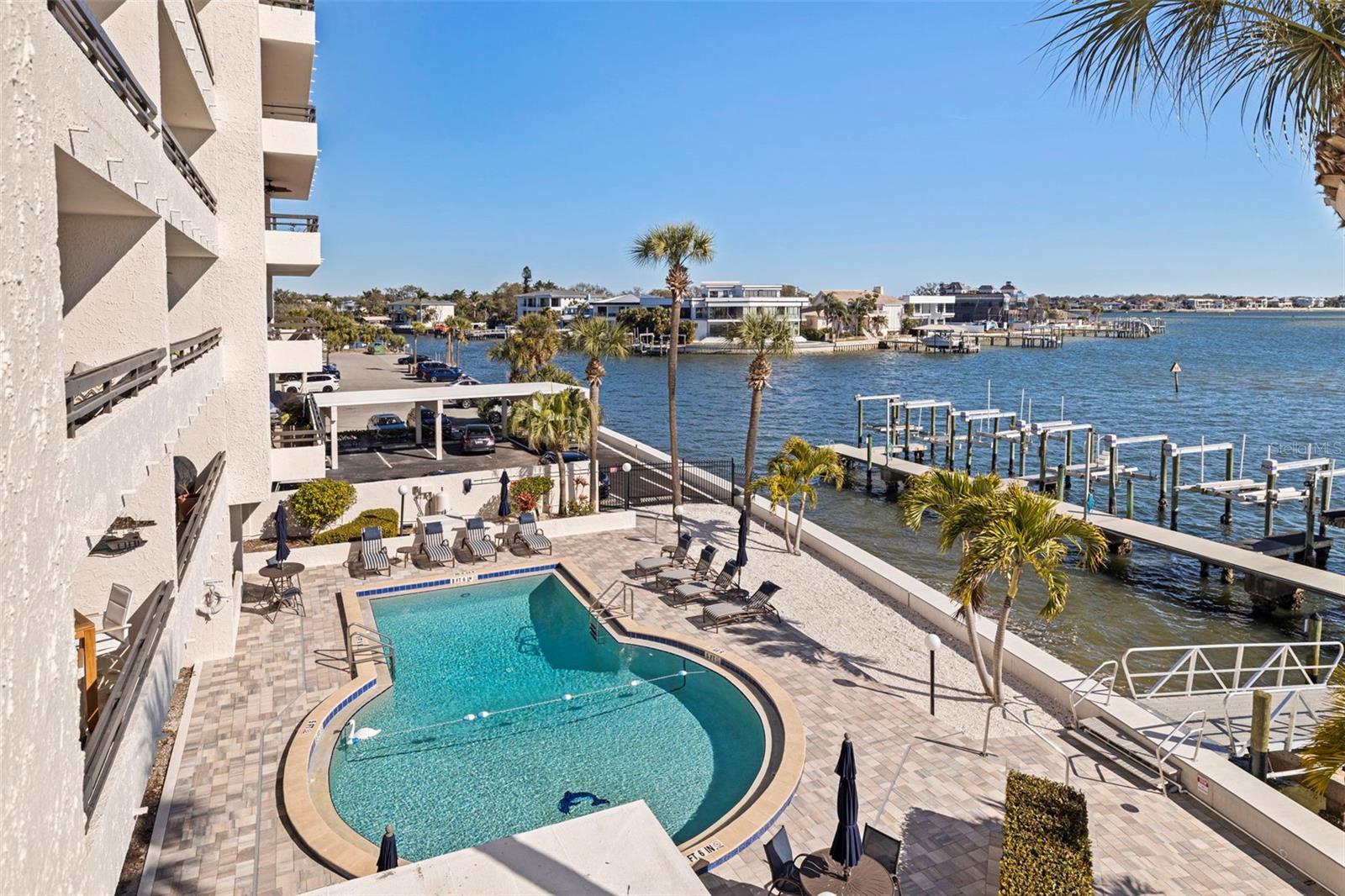 5700 MARINER ST #305