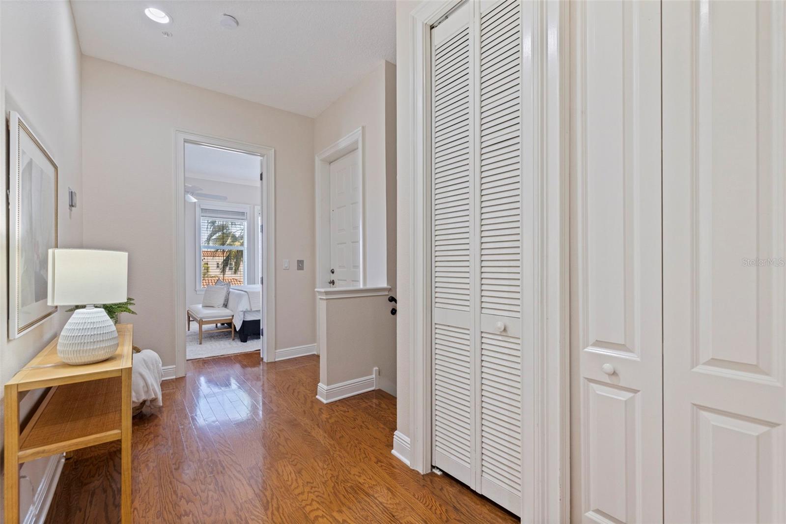 114 E DAVIS BLVD #4