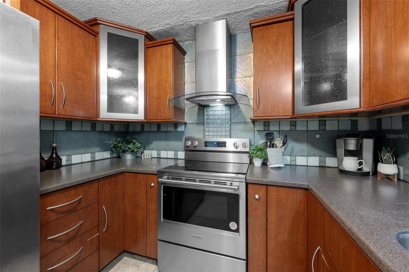 1363 ESSEX DR