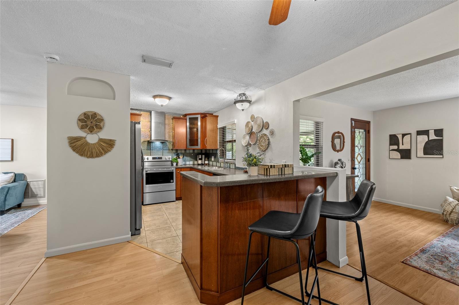 1363 ESSEX DR