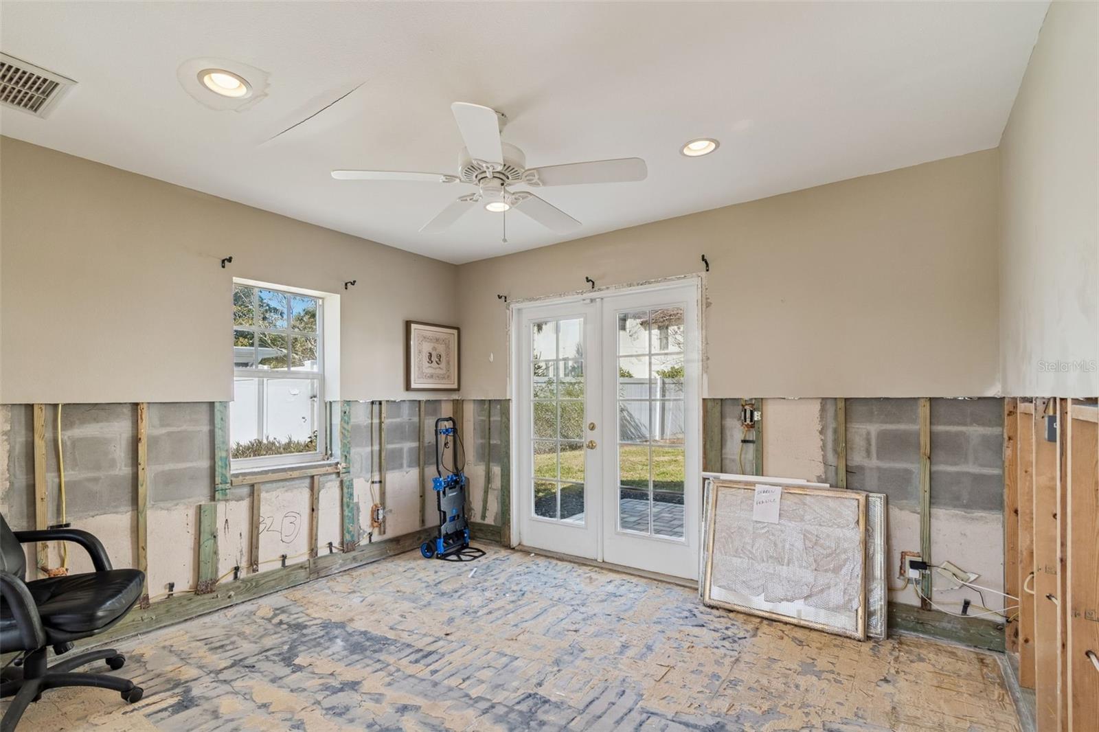 19 SANDPIPER RD