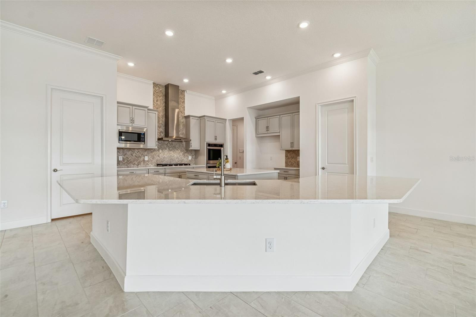 958 SIGNET DR