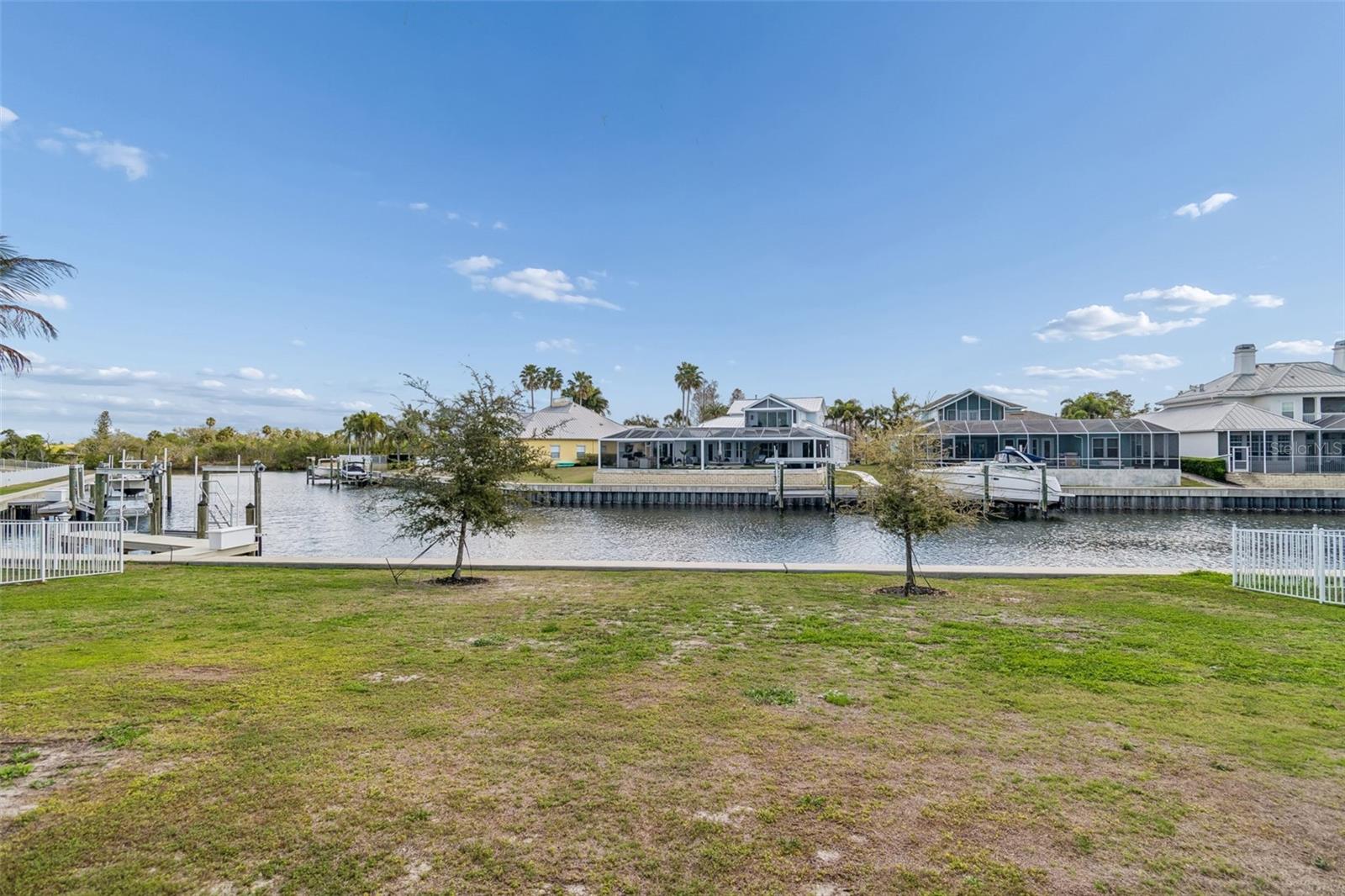 958 SIGNET DR