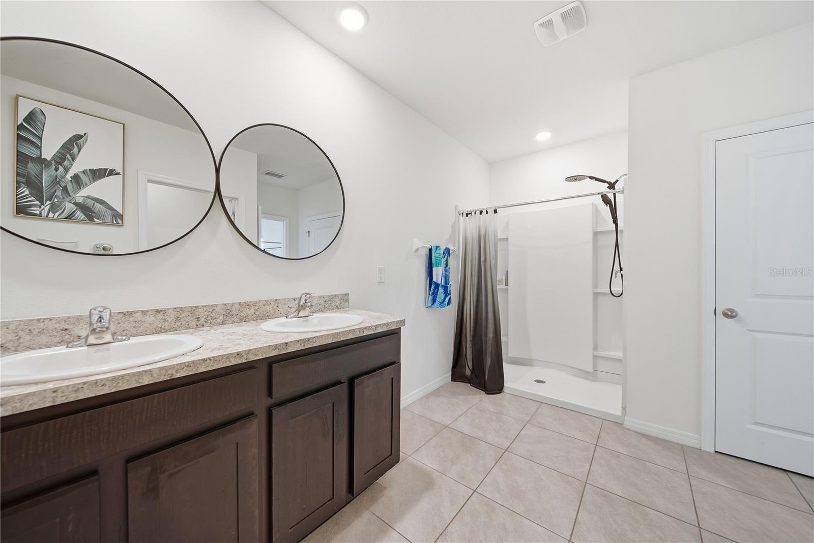 10885 PENNY GALE LOOP