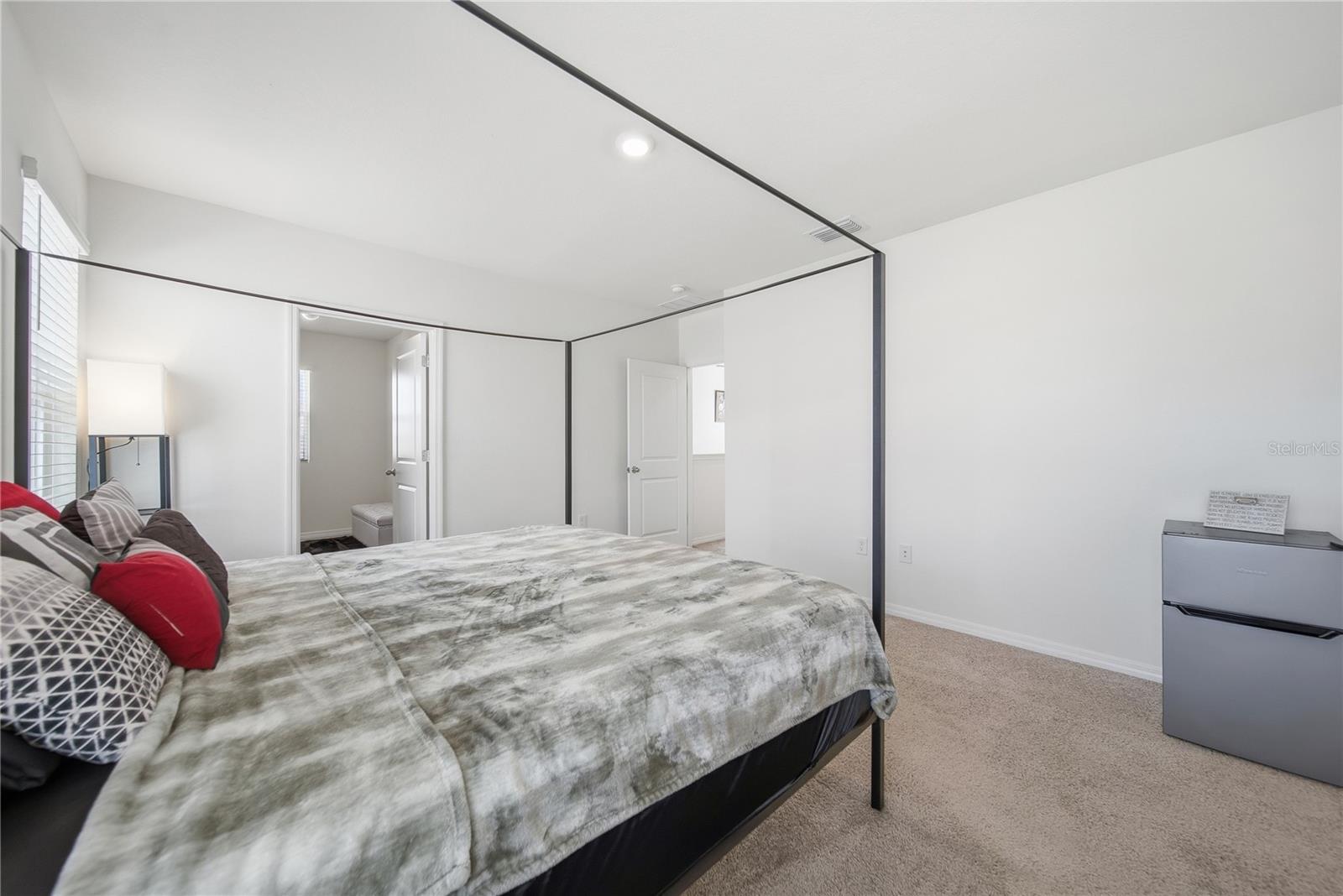 10885 PENNY GALE LOOP