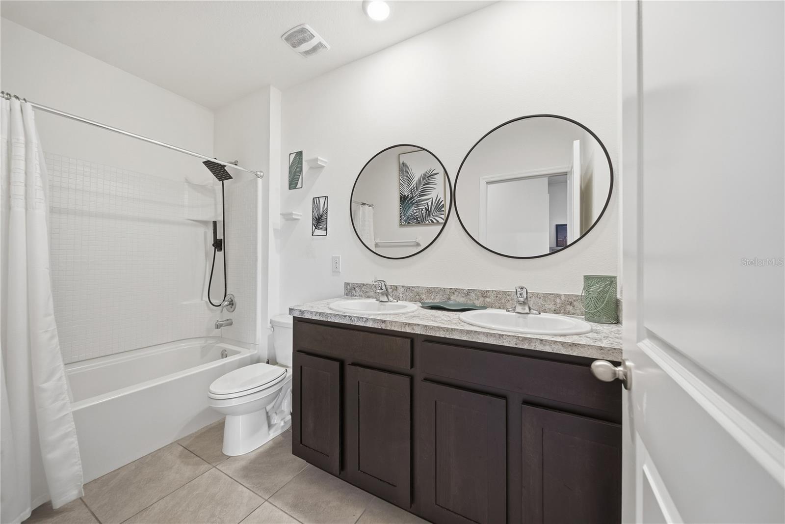 10885 PENNY GALE LOOP