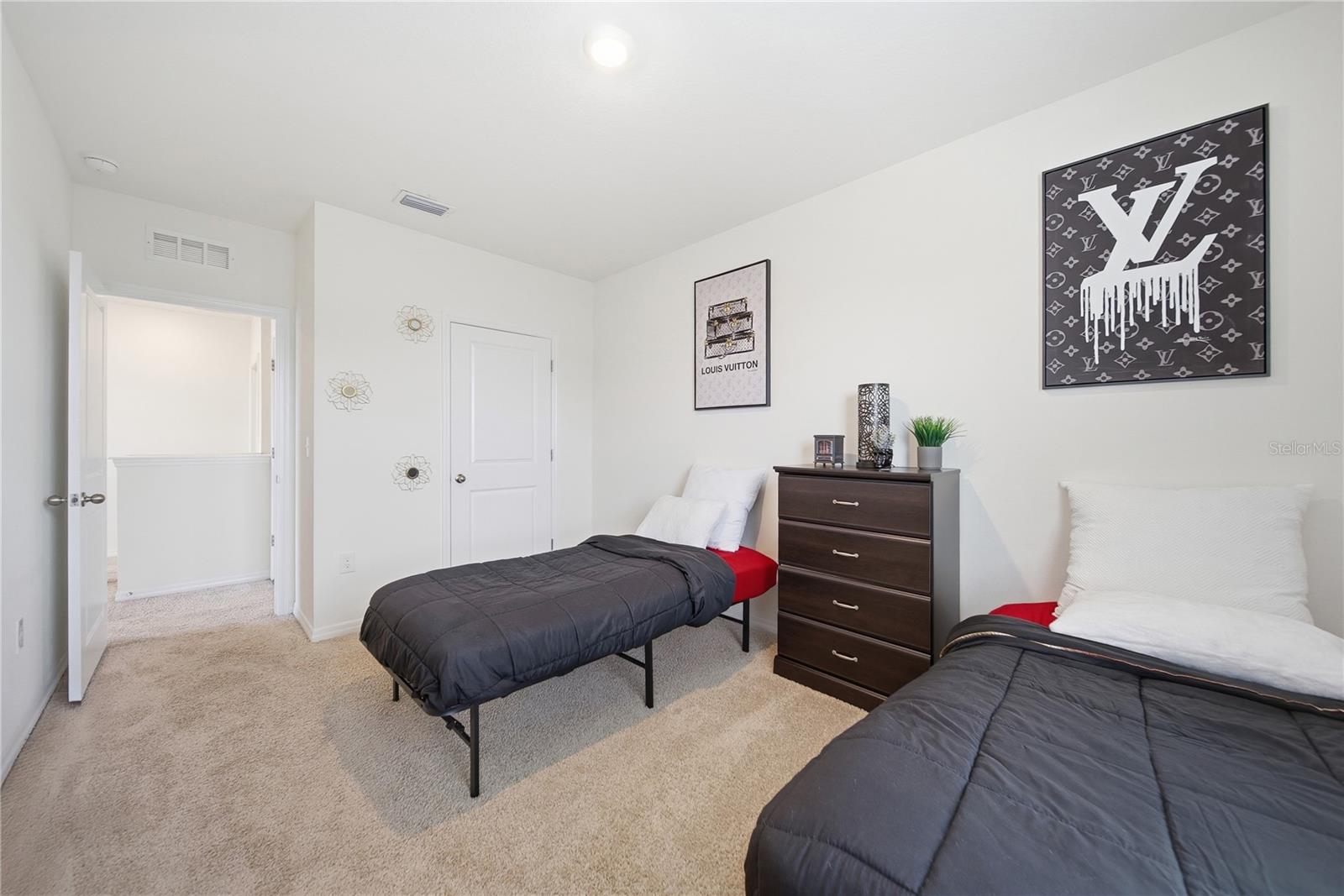 10885 PENNY GALE LOOP