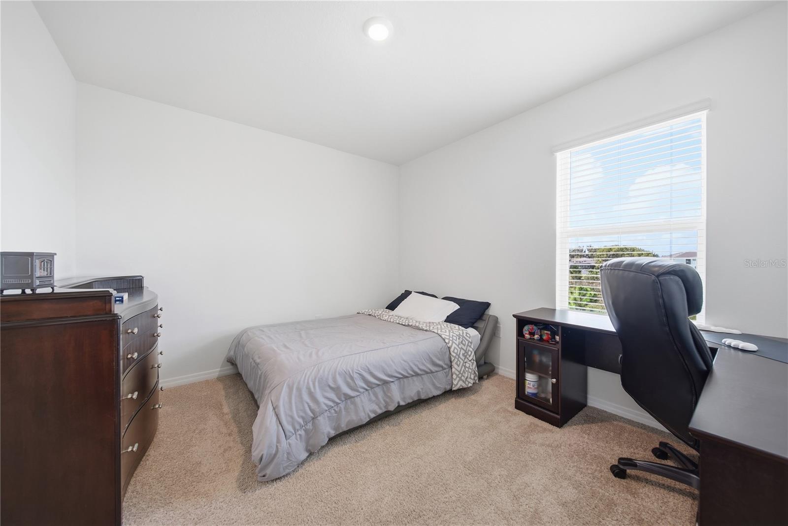 10885 PENNY GALE LOOP