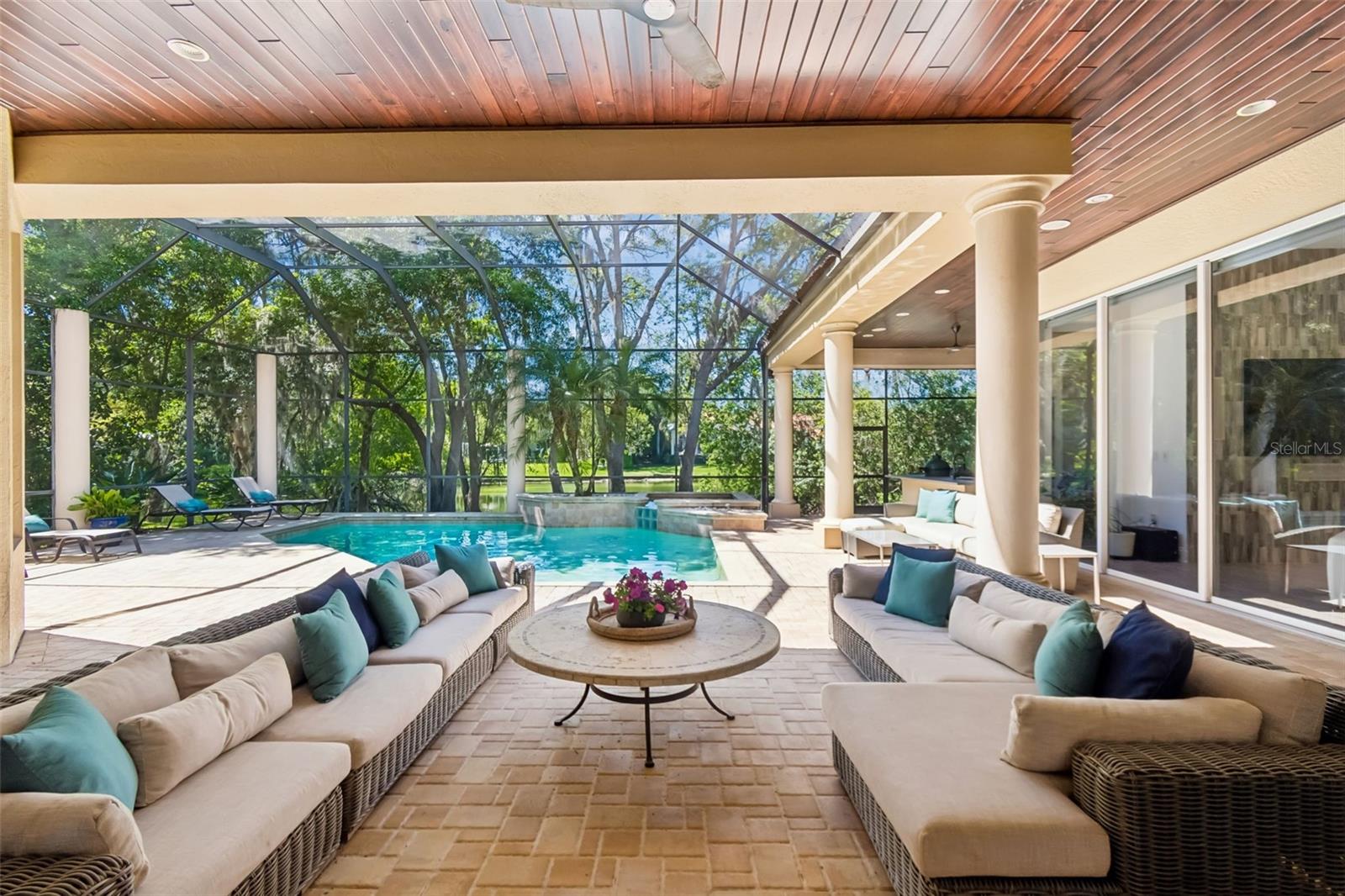 17008 MADRES DE AVILA