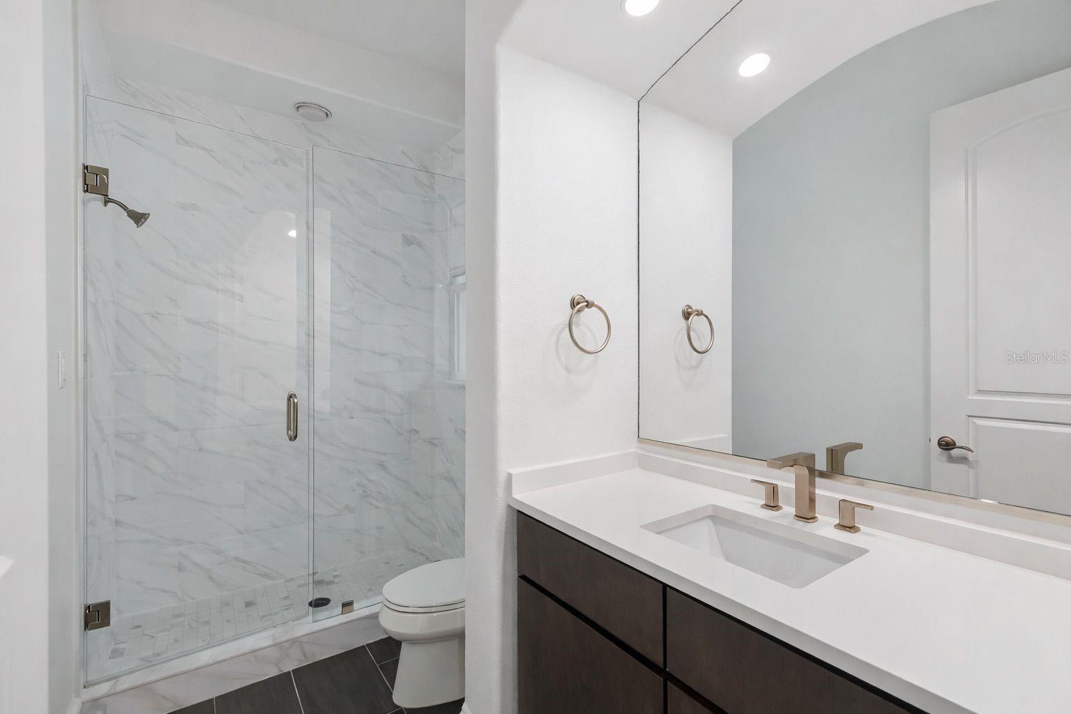 17008 MADRES DE AVILA