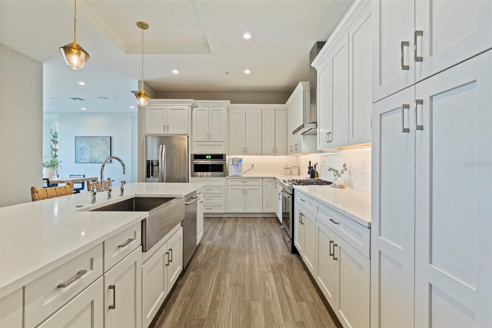 91 DAVIS BLVD #201
