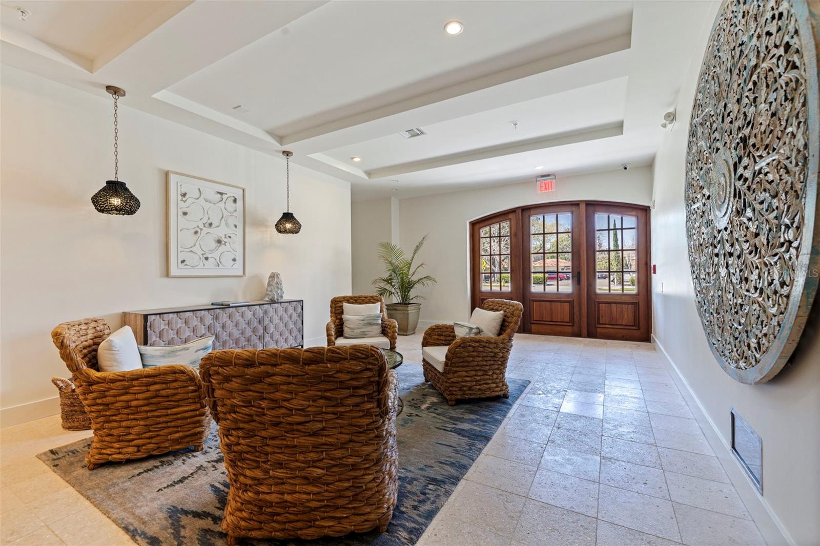 91 DAVIS BLVD #201
