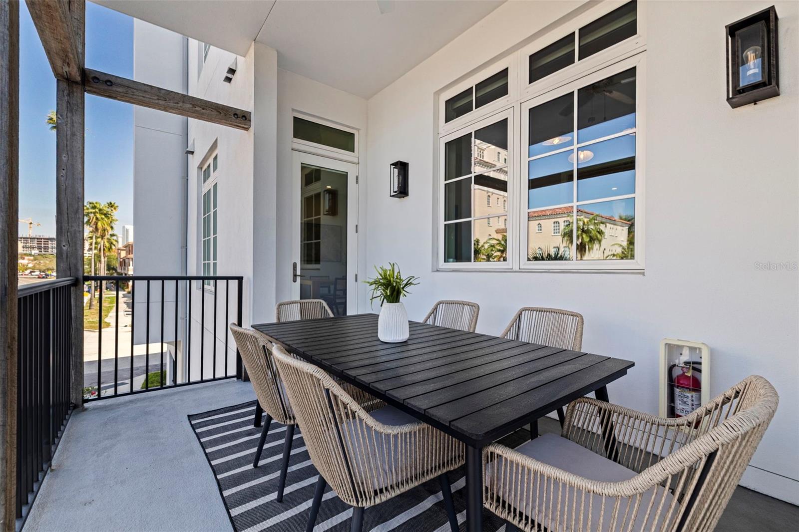 91 DAVIS BLVD #201
