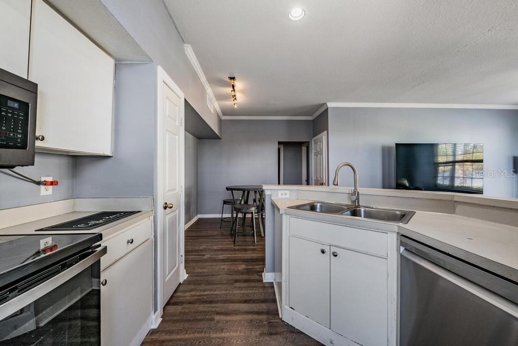 9552 LAKE CHASE ISLAND WAY #9552