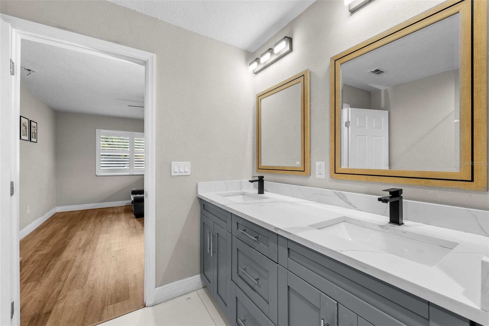 3301 W BALLAST POINT BLVD