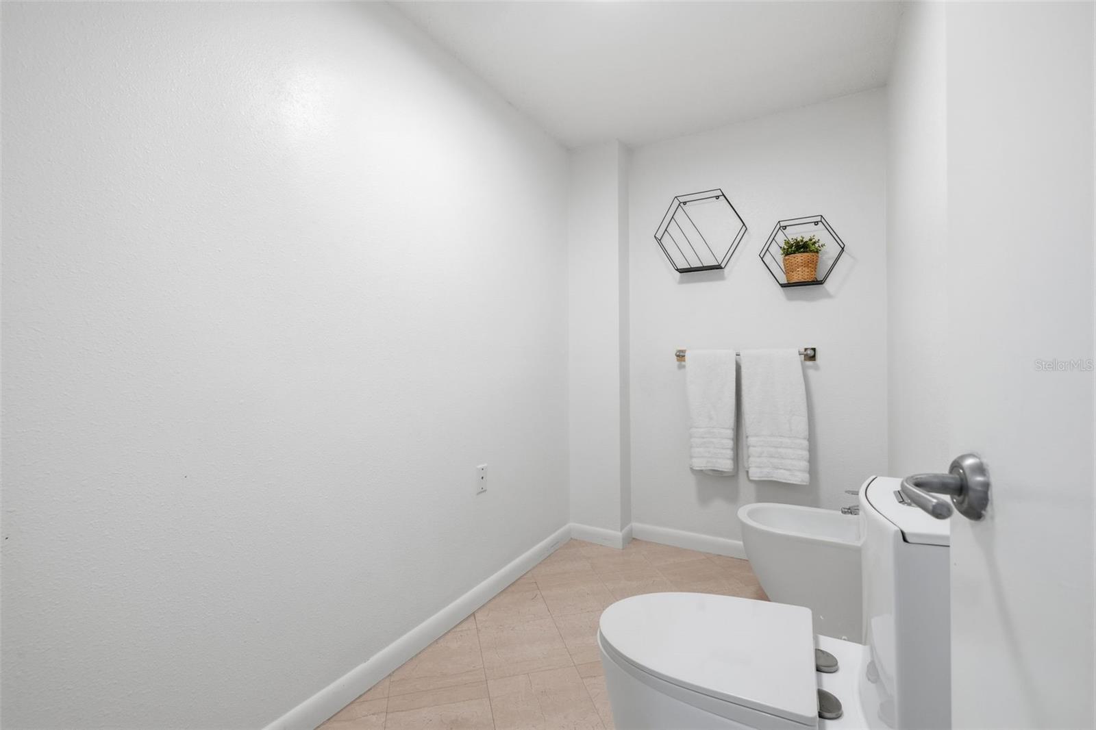 5700 MARINER ST #801E