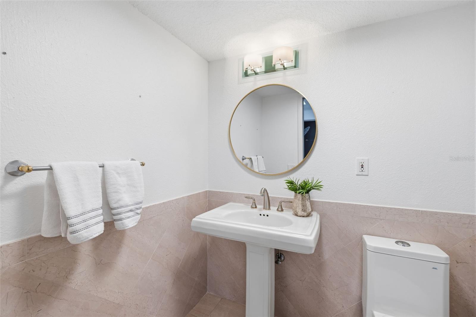 5700 MARINER ST #801E