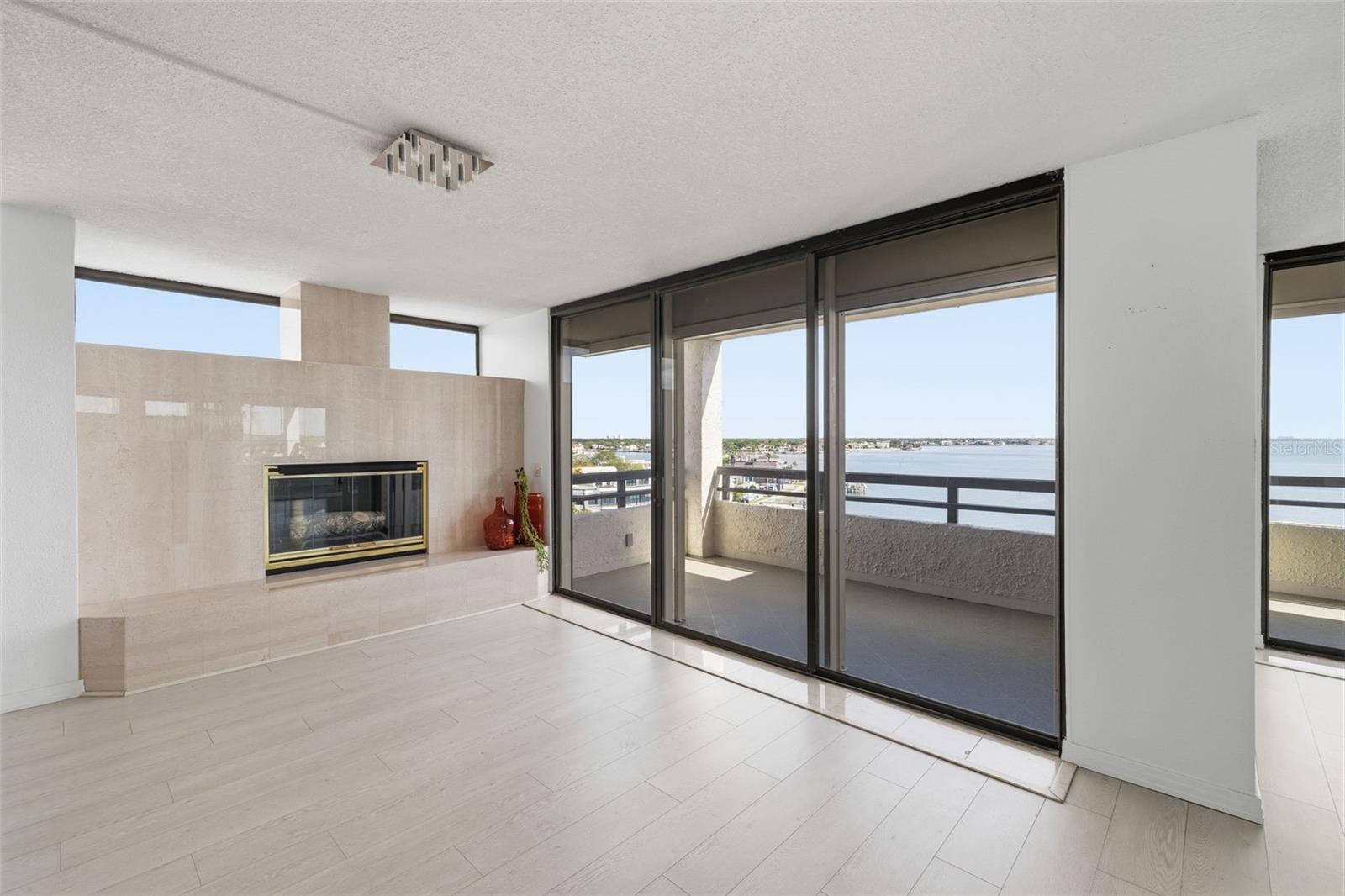 5700 MARINER ST #801E