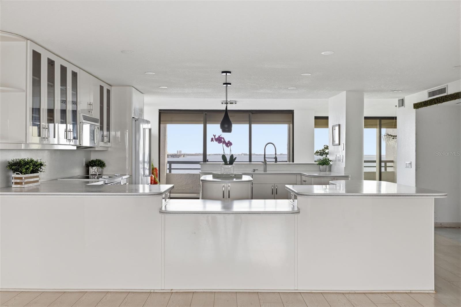 5700 MARINER ST #801E