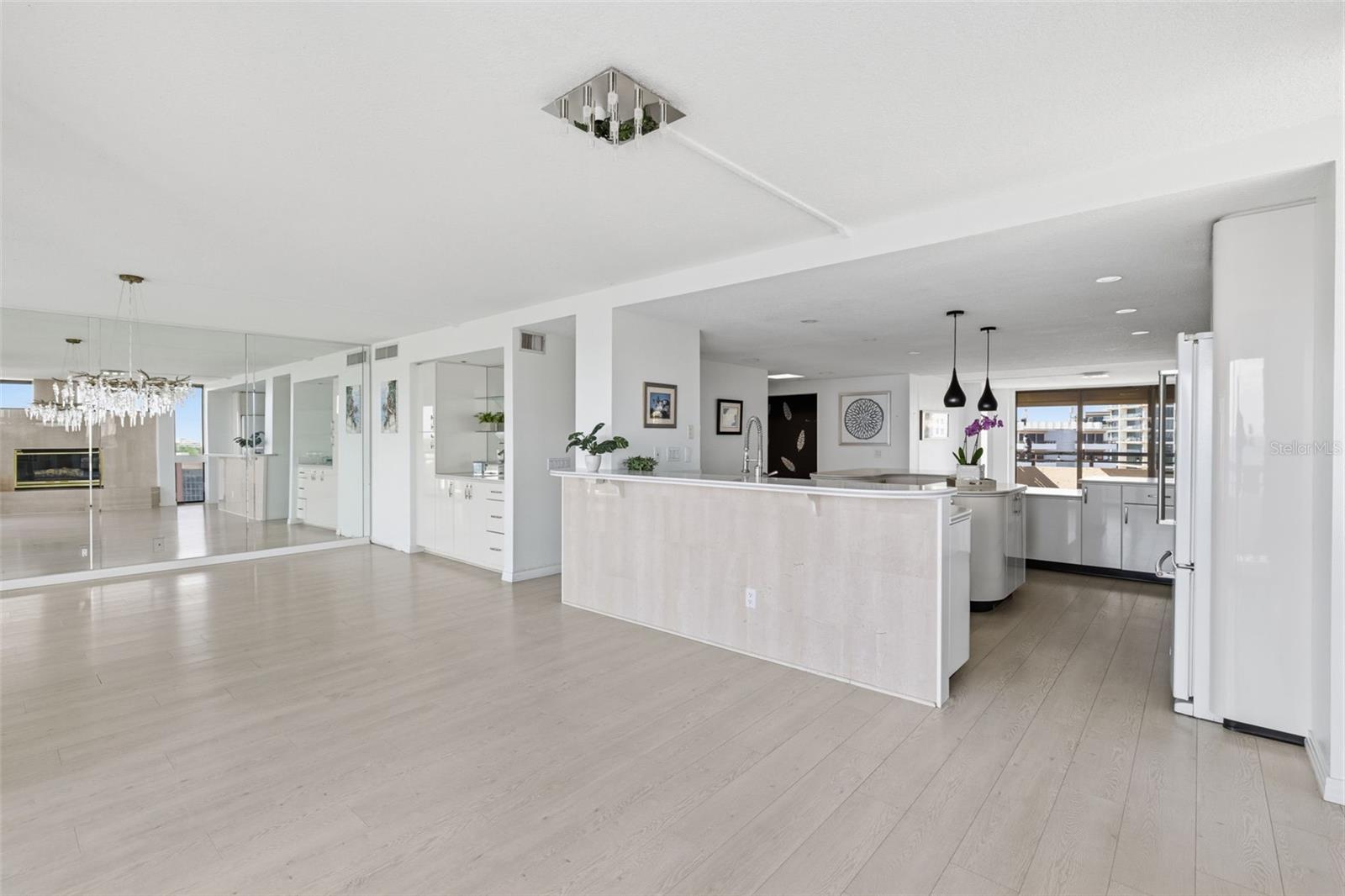 5700 MARINER ST #801E