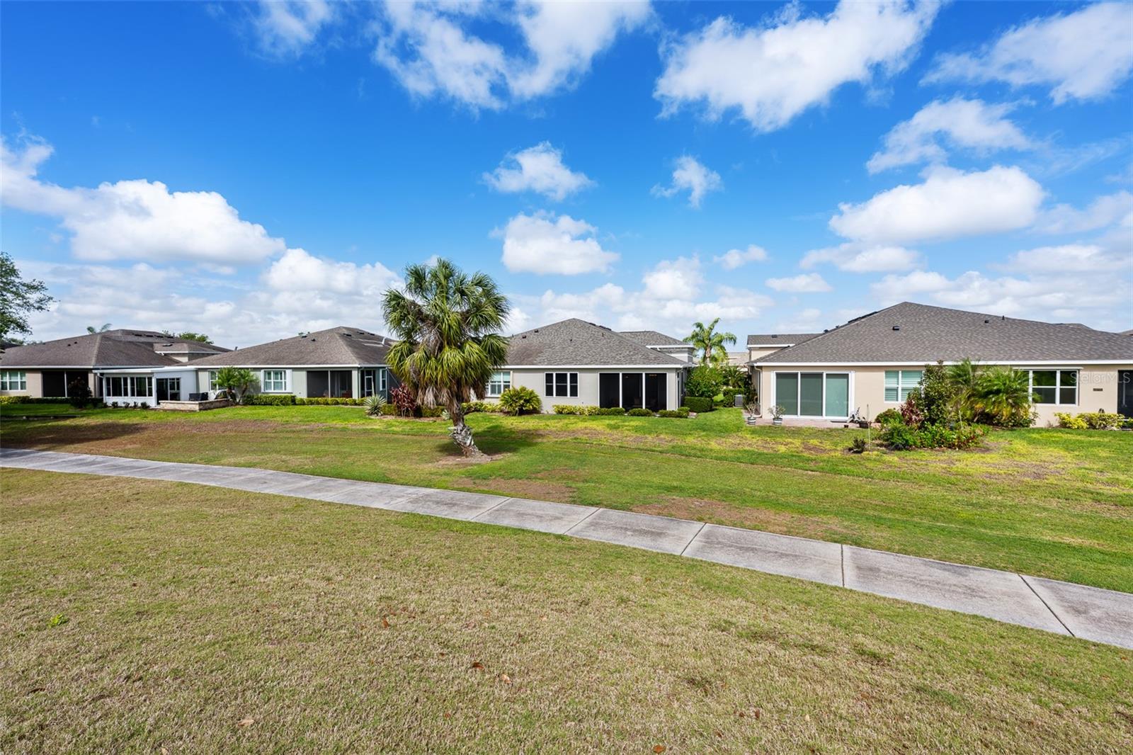 718 CHIPPER DR