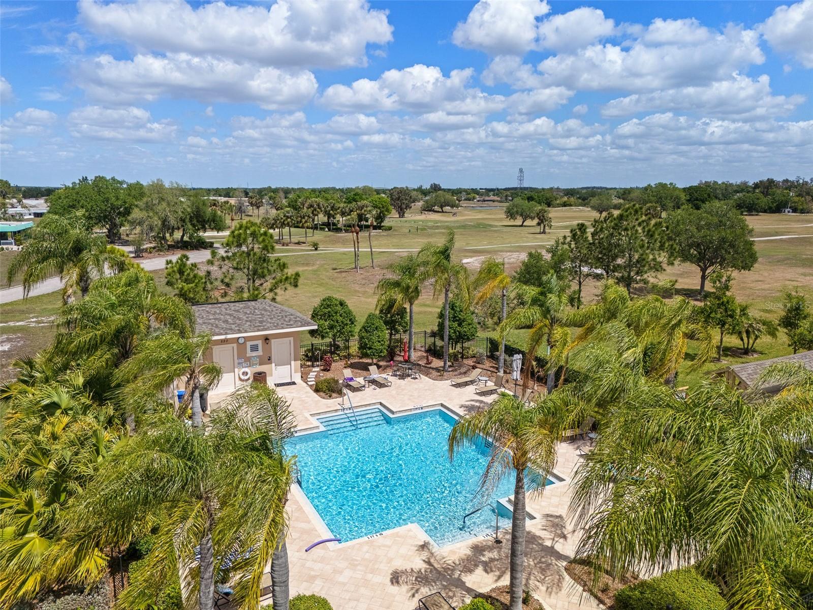 718 CHIPPER DR