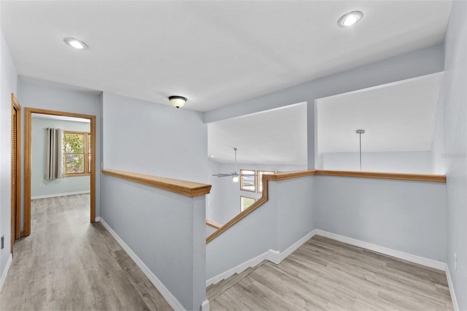 1550 CHATEAU WOOD DR