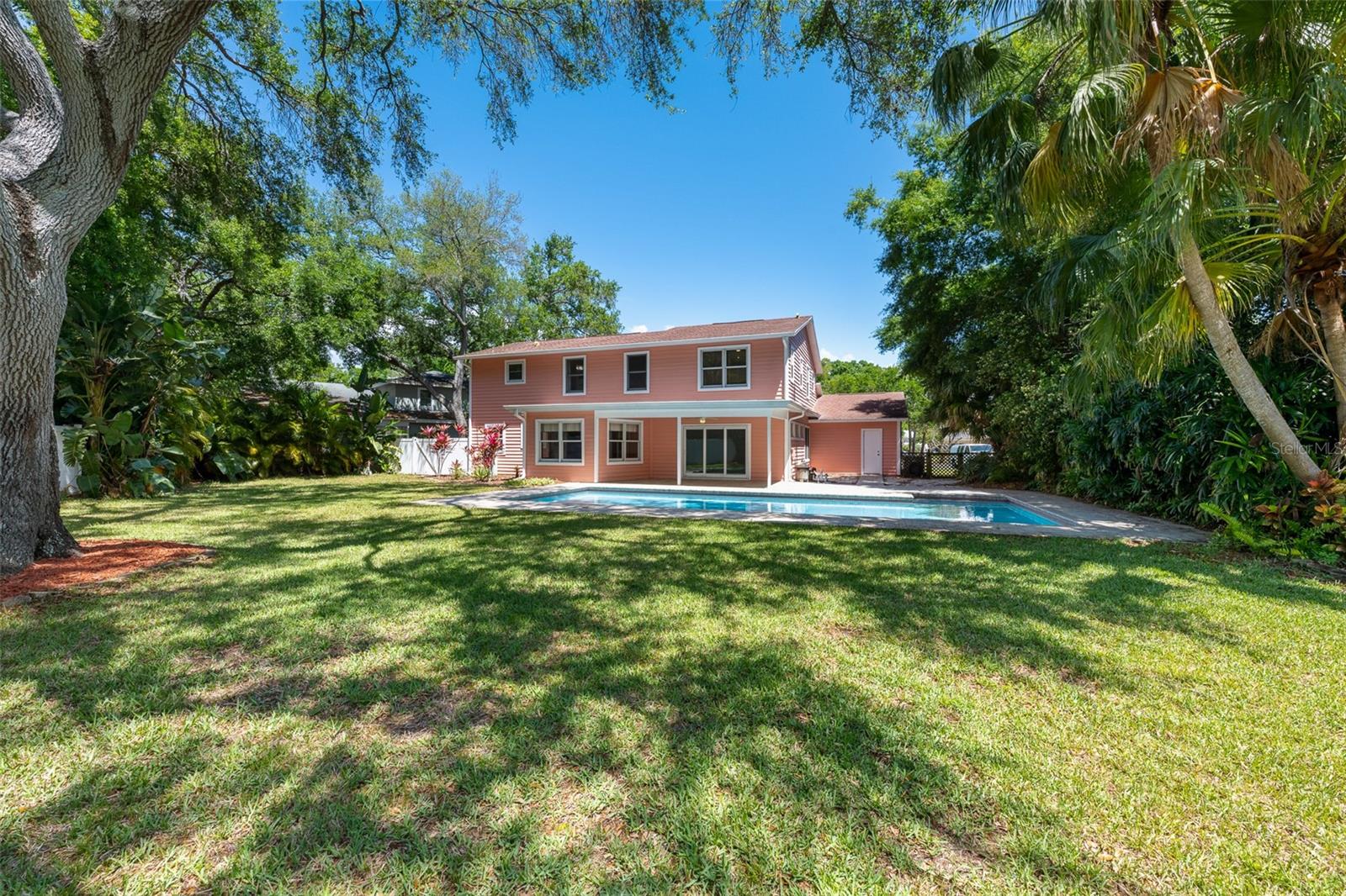 1550 CHATEAU WOOD DR
