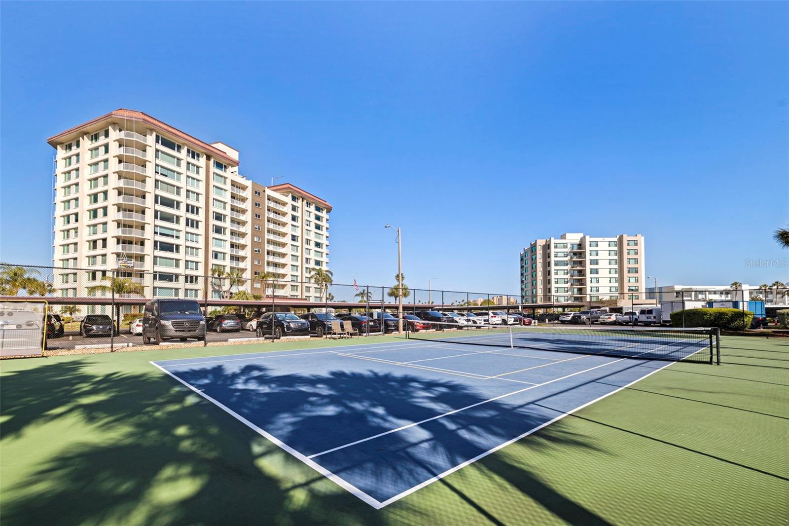 736 ISLAND WAY #504