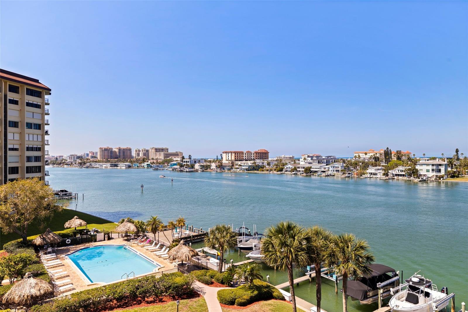 736 ISLAND WAY #504
