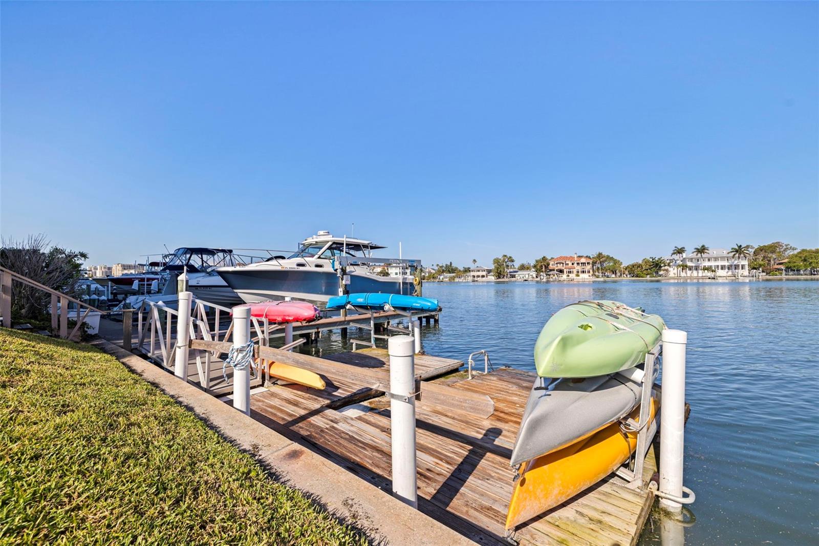 736 ISLAND WAY #504