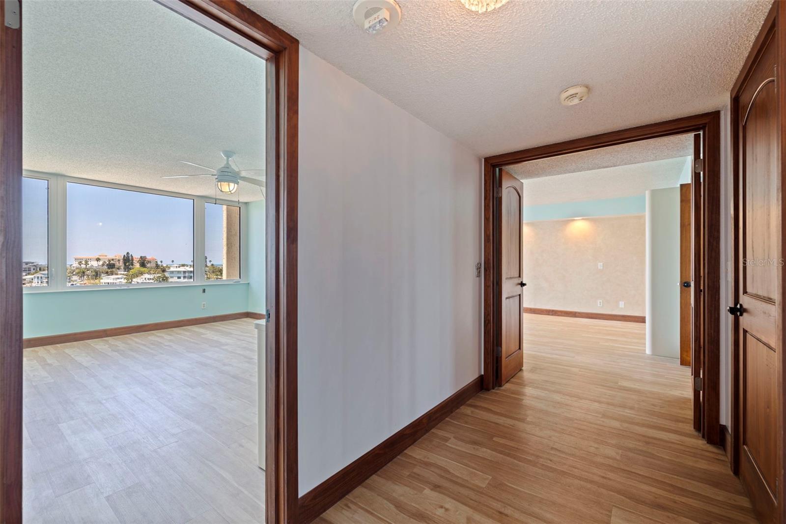 736 ISLAND WAY #504
