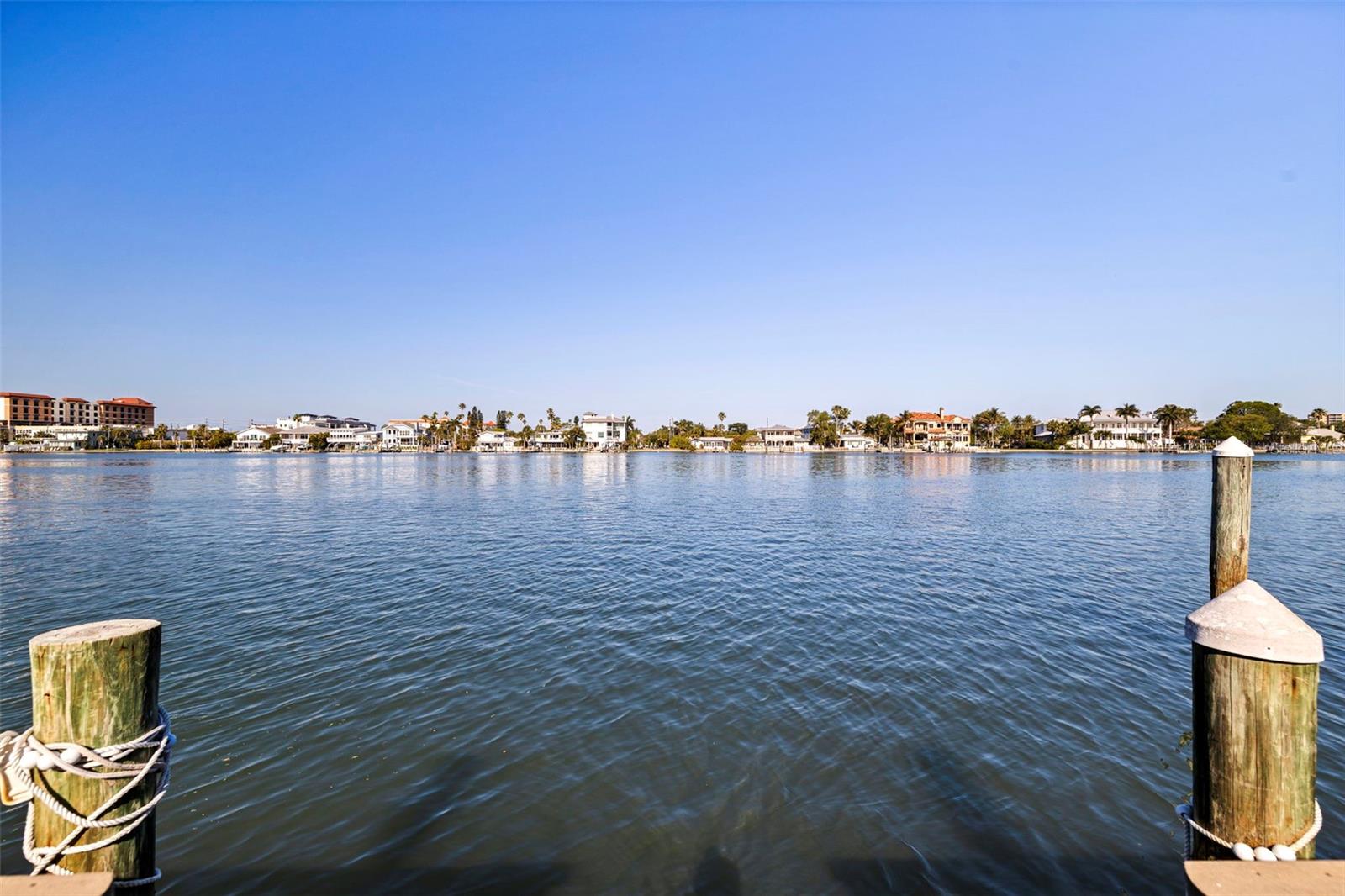 736 ISLAND WAY #504