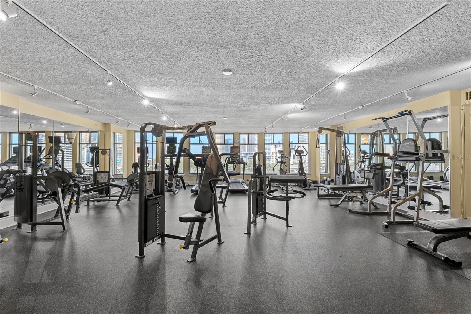 275 BAYSHORE BLVD #804